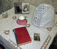 A dainty display